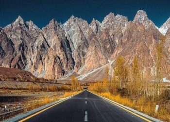 Pakistan will get $1.6 billion from China to build Karakoram Highway