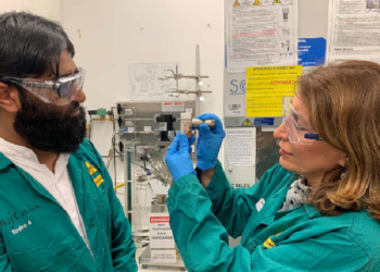 Pakistani scientists create a unique material to filter microplastics from water