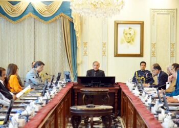 Roosevelt Hotel will be leased, as approved by the cabinet