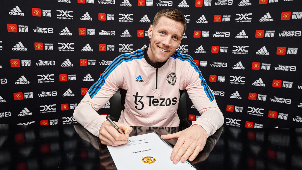 united-replaces-ronaldo-on-loan-with-weghorst