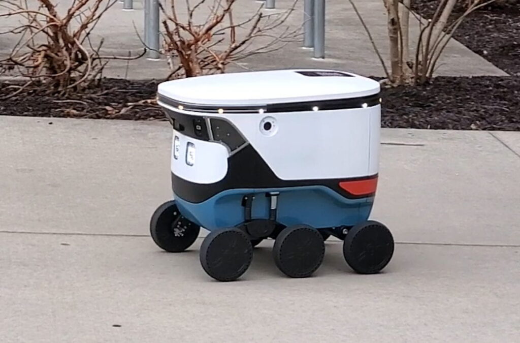 robots-named-talabots-to-start-delivering-food-in-dubai