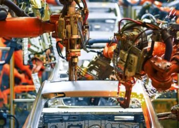 Auto industry comprises of whooping 1mn robots worldwide