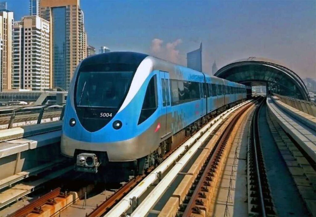 dubai-metro-is-giving-jobs-of-salary-up-to-9000-dirhams