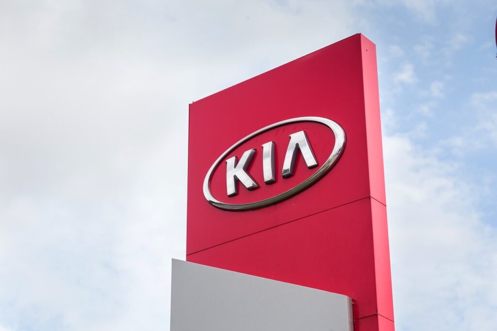 kia-pakistan-offers-new-color-range-for-its-2023-cars