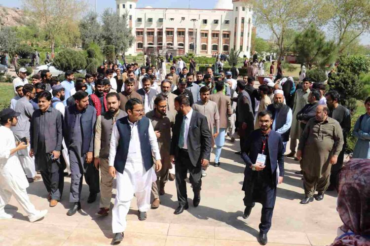 massive-turnout-at-yic-kp-latest-career-fair-on-14-15-mar