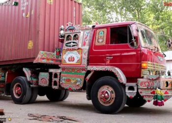 pakistan-largest-truck-maker-to-halt-production-to-apr-4