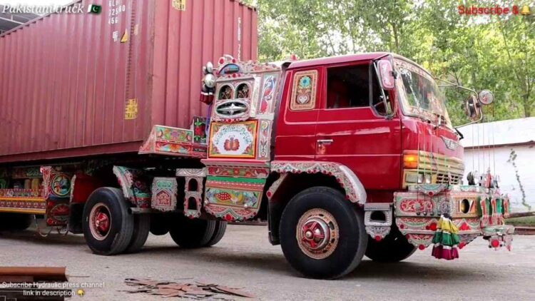 pakistan-largest-truck-maker-to-halt-production-to-apr-4