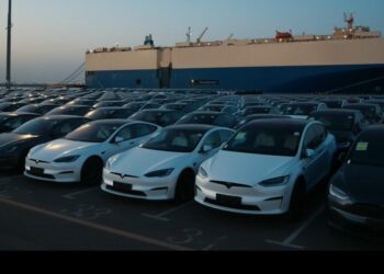 Tesla starts delivering new Model S and Model X in China