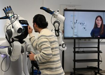 germany-unveil-garmi-robot-to-take-care-of-elderly-people