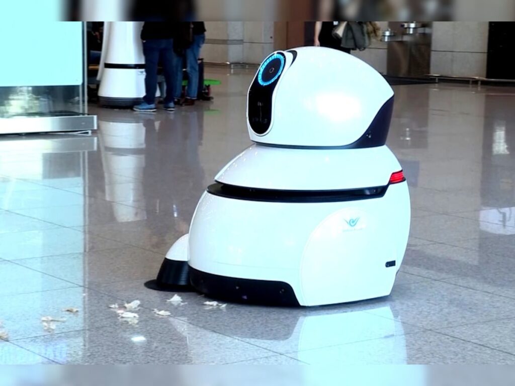 Delhaize's Albert Stores and DCs Clean 215M Ft with Robots.