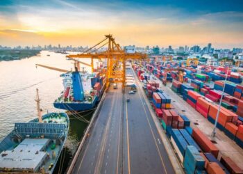 During FY23, Pakistan's trade deficit shrank by almost 35%