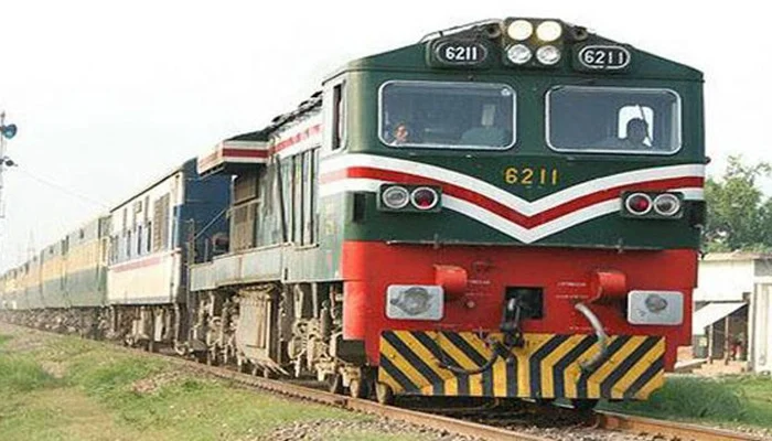 good-news-for-railway-employees-on-eid-ul-fitr-minister