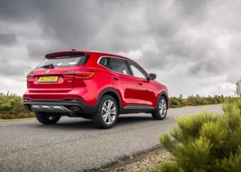 in-hs-essence-old-prices-mg-jacks-up-rs-500000