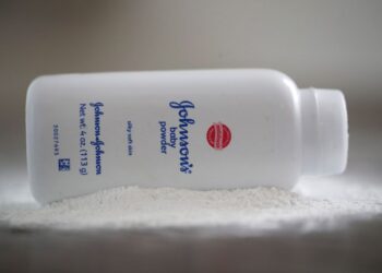jj-in-baby-powder-causes-cancer-case-agreed-to-pay-8-9-bn