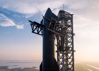 spacex-makes-2nd-offer-to-launch-starship-on-test-flight