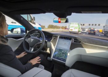 tesla-will-launch-full-self-drive-technology-by-end-of-23