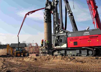 China's drilling rigs can now reach depths of up to 10,000 m