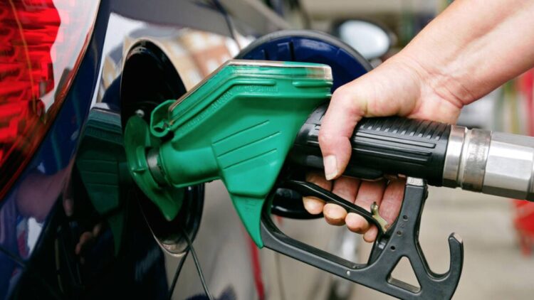 govt-cuts-rs-5-on-diesel-keeping-petrol-prices-unchanged