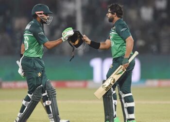 In 3rd ODI, New Zealand has put Pakistan in to bat first