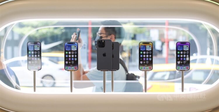 Sales of smart gadgets increased in April 2023, Foxconn