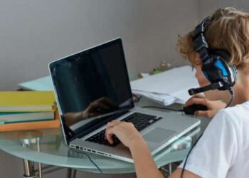 Study finds Top 10 countries with the most screen time