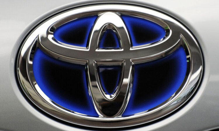 toyota-reports-10-drop-in-corolla-yaris-sales-in-pakistan