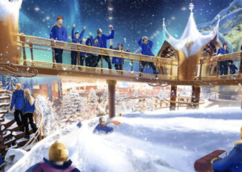 uae-brings-a-snow-park-to-scorching-desert-in-the-summer