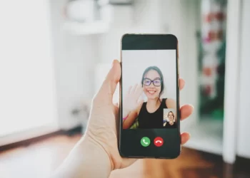 whatsapp-soon-have-video-messages-and-updated-design
