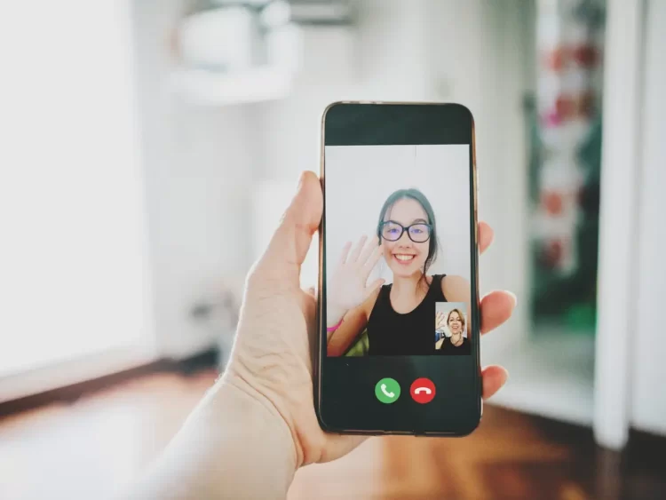 whatsapp-soon-have-video-messages-and-updated-design