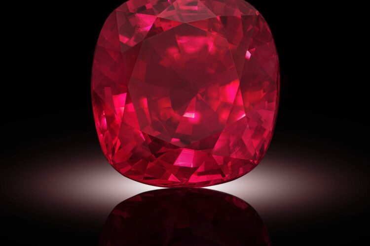a-ruby-gemstone-attracts-record-breaking-34m-at-auction