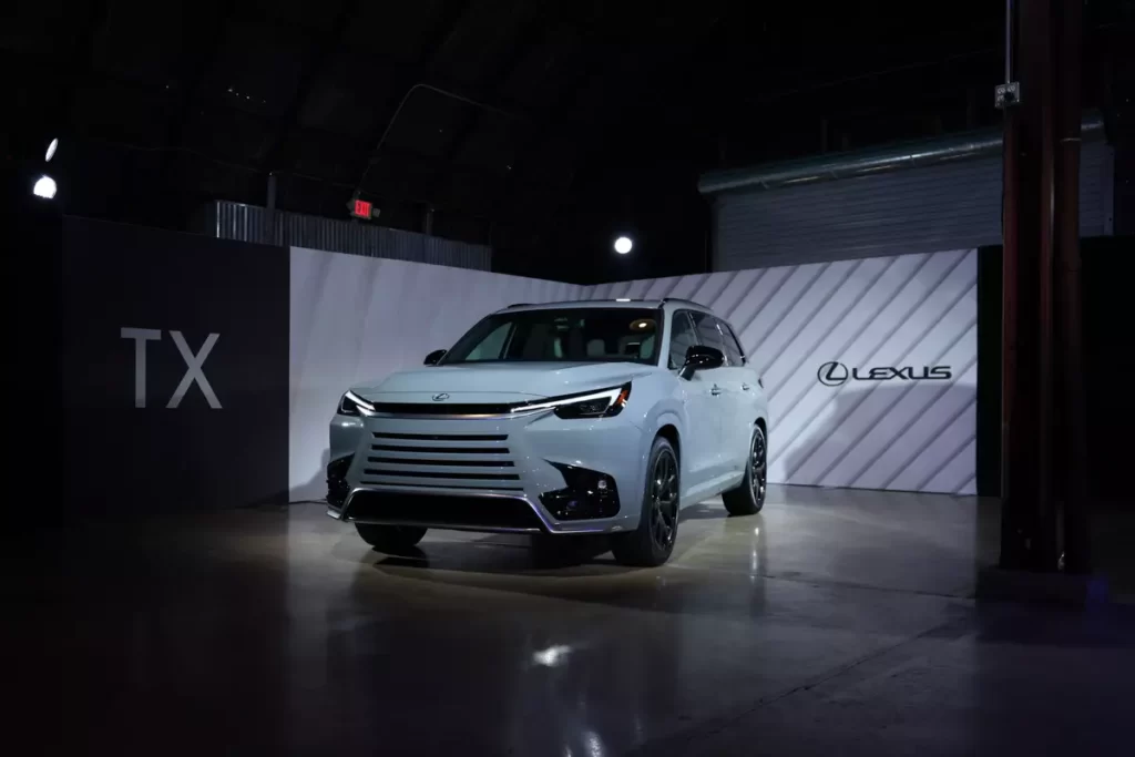 tx-lexus-launches-new-three-row-vehicle
