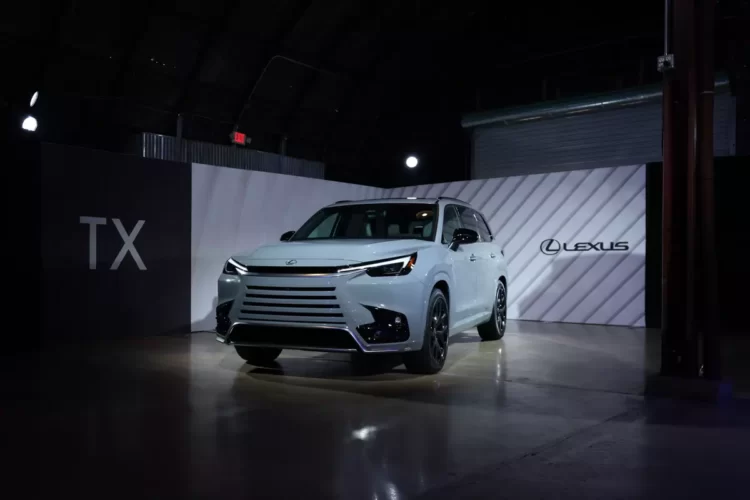 tx-lexus-launches-new-three-row-vehicle