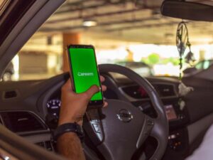 careem-allys-with-white-car-to-boost-airport-transit-khi