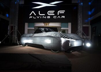 worlds-1st-electric-flying-car-to-take-off-with-177km-h