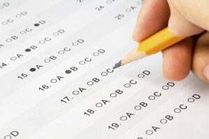 in-gcse-exams-16-yrs-old-british-pakistani-girl-made-record