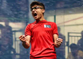 hamza-khan-gets-rs-10m-for-winning-world-jr-squash-title