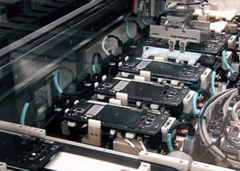 in-july-pakistan-produced-2m-cell-phones