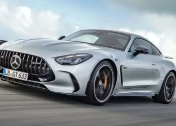 mercedes-benz-unveils-the-all-new-amg-gt-coupe