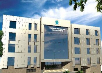 PMDC guarantees a review of foreign graduates' 70% pass rate