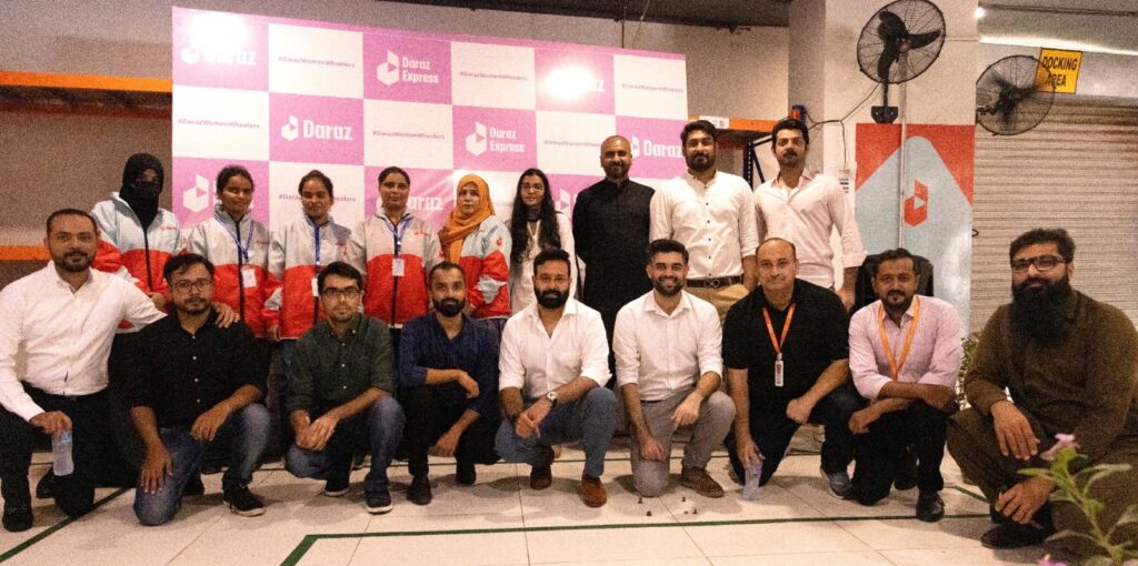 daraz-introduces-female-riders-to-their-delivery-fleet-marks