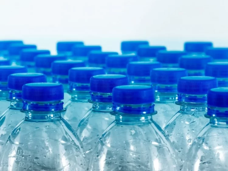 plastic-bottles-use-sale-and-manufacturing-ban-in-gb