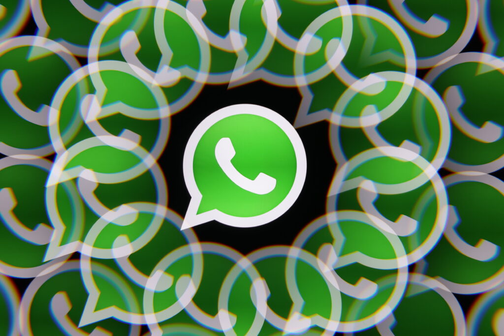 When sending message on WhatsApp, how to translate it first