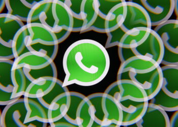 When sending message on WhatsApp, how to translate it first