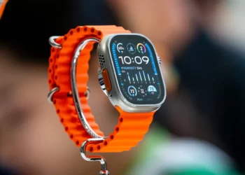 apple-releases-the-apple-watch-ultra-2-with-notable-strips