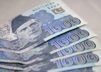 paks-cash-economy-sees-dramatic-dip-of-rs-700-bn-in-fy-24