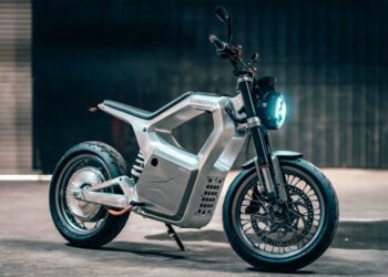 crown-introduces-electric-bike-and-e-scooter-in-pakistan