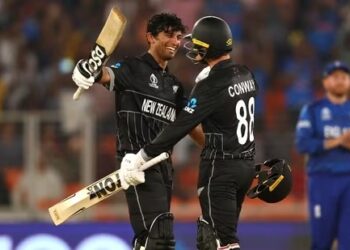 nz-defeats-eng-in-first-match-of-the-icc-world-cup