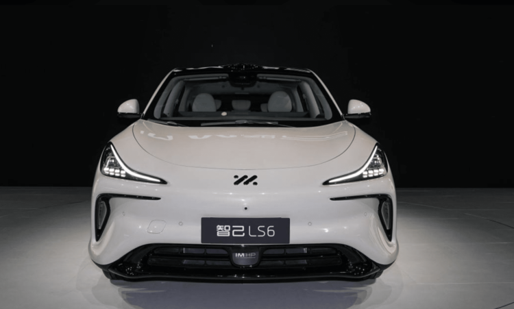 new-electric-car-im-ls6-now-available-for-buying-in-china