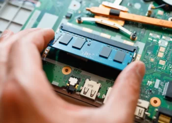 samsungs-ram-replacement-will-make-laptops-much-faster