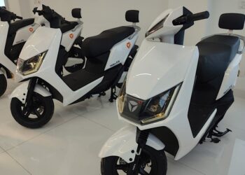 chinese-firm-yadea-unveiled-its-electric-scooter-in-pakistan